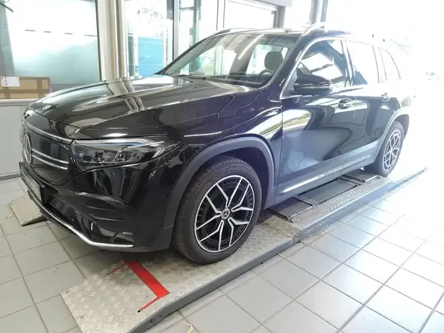 Mercedes-Benz EQB 350