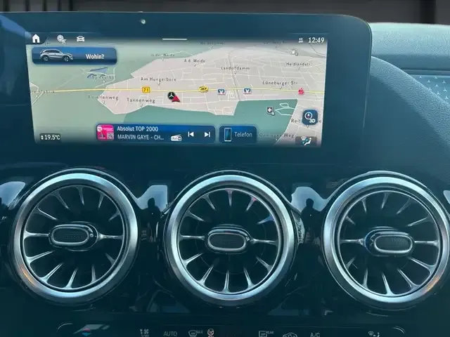 Mercedes-Benz GLA 200