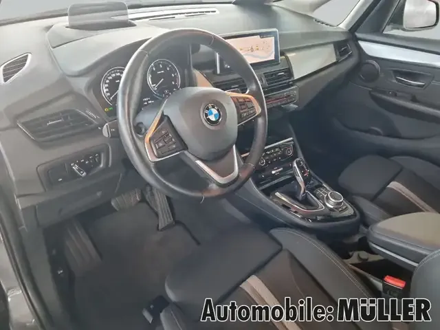 BMW 220