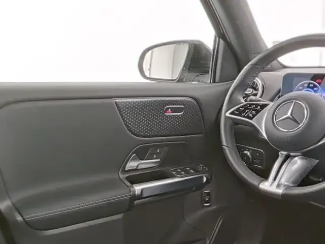 Mercedes-Benz EQB 350