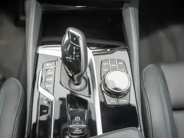 BMW M550