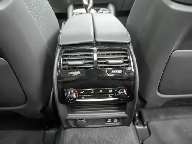 BMW M550