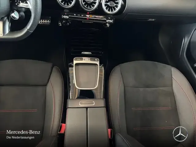 Mercedes-Benz A 35 AMG