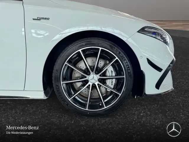 Mercedes-Benz A 35 AMG