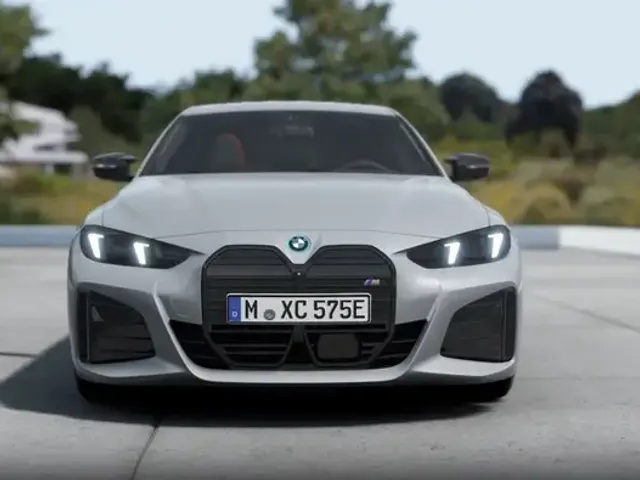 BMW i4