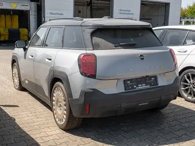 MINI Aceman