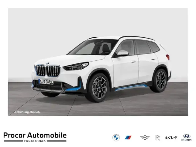 BMW iX1