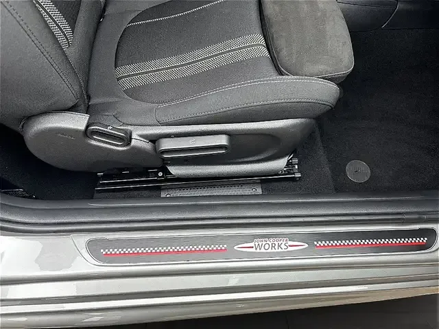MINI John Cooper Works Cabrio