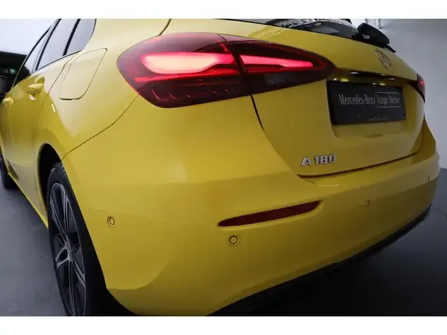 Mercedes-Benz A 180