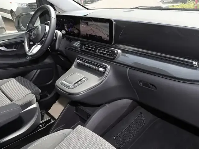 Mercedes-Benz EQV 300