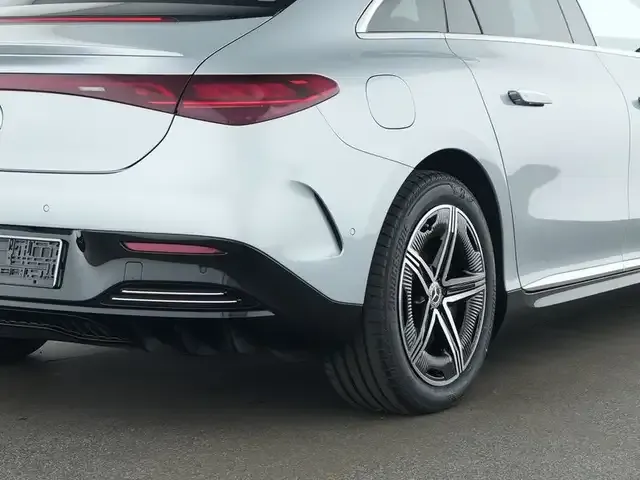 Mercedes-Benz EQE 350