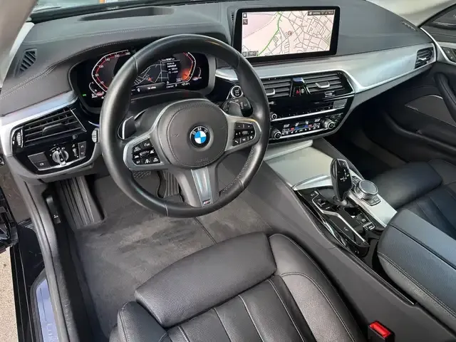 BMW 530