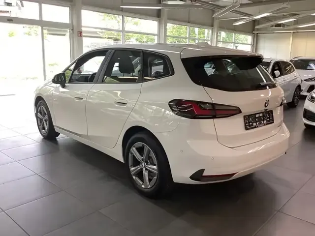 BMW 216