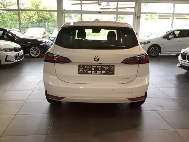 BMW 216