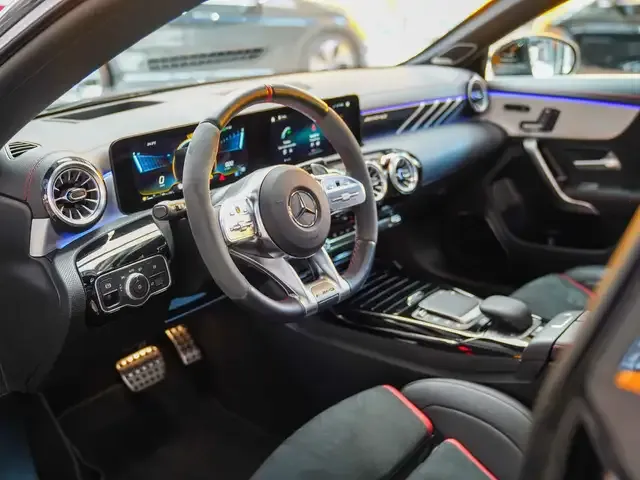 Mercedes-Benz CLA 35 AMG