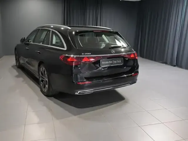 Mercedes-Benz E 200