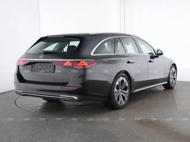 Mercedes-Benz E 200