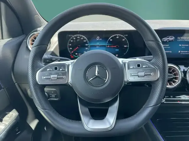 Mercedes-Benz EQA 300