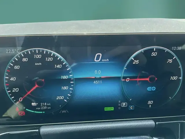 Mercedes-Benz EQA 300