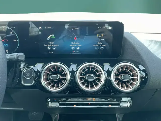 Mercedes-Benz EQA 300