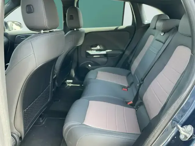 Mercedes-Benz EQA 300