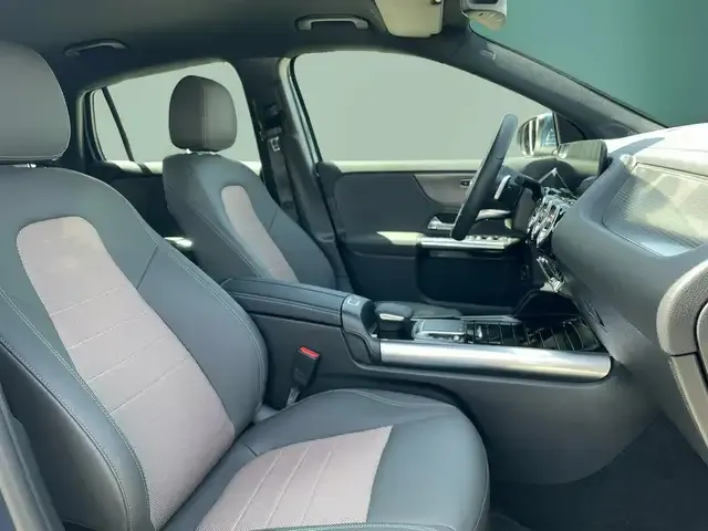 Mercedes-Benz EQA 300