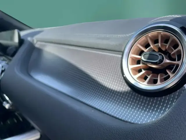 Mercedes-Benz EQA 300