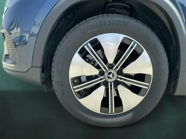 Mercedes-Benz EQA 300