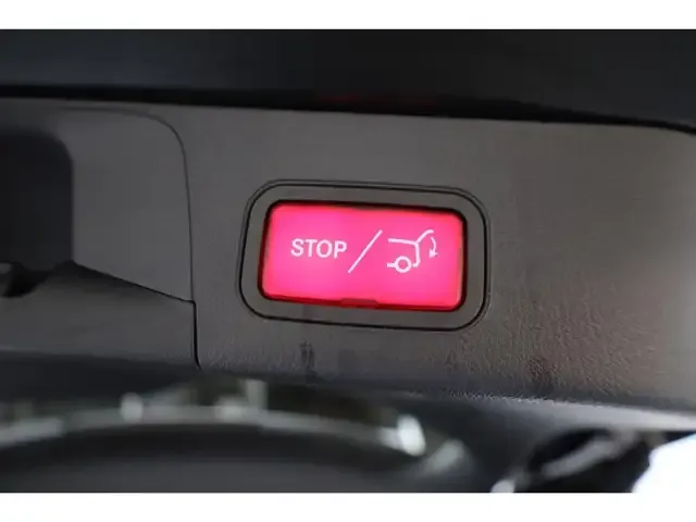 Mercedes-Benz EQB 300