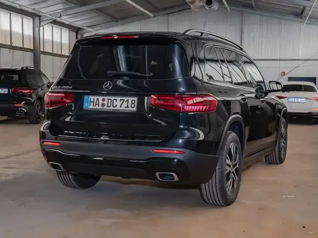 Mercedes-Benz GLB 200