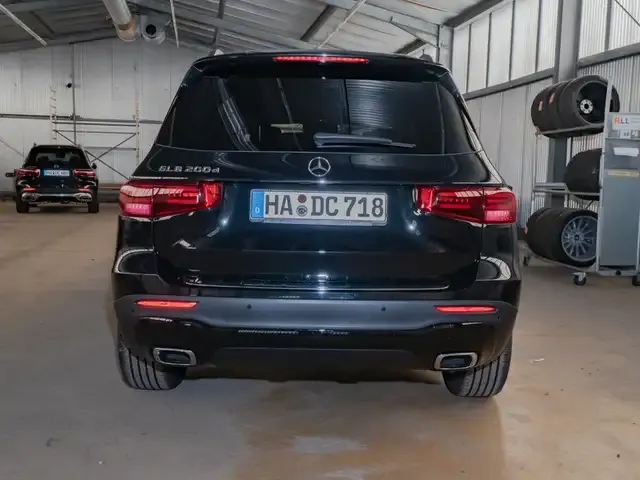 Mercedes-Benz GLB 200