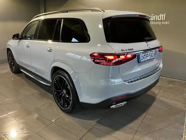 Mercedes-Benz GLS 580