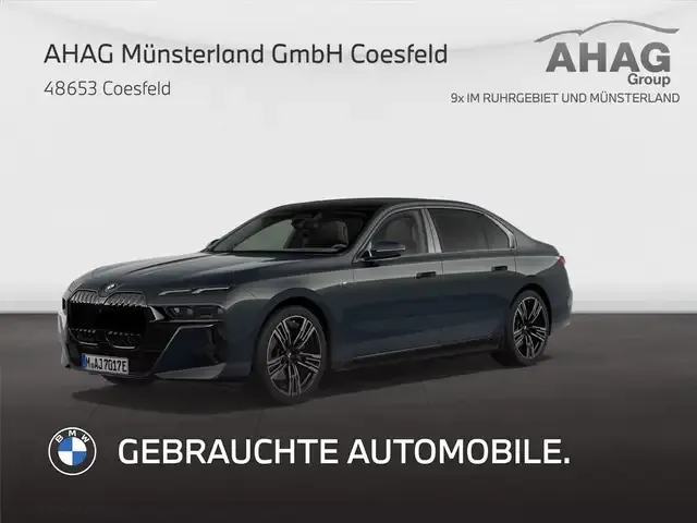 BMW i7