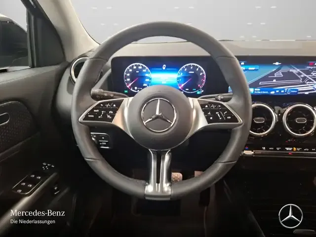 Mercedes-Benz GLA 180