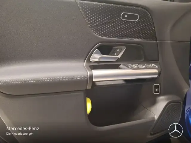 Mercedes-Benz GLA 180