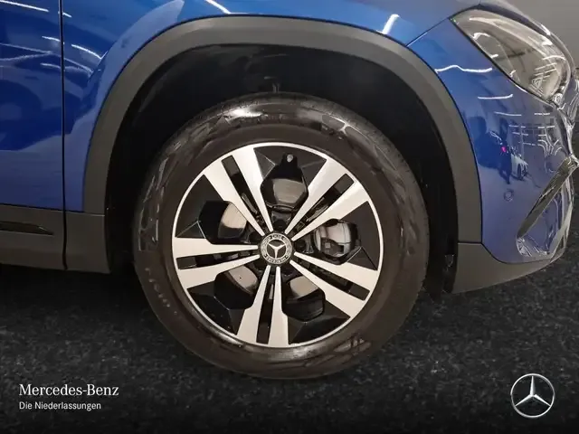 Mercedes-Benz GLA 180