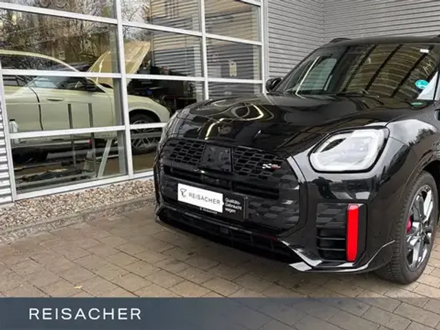 MINI John Cooper Works Countryman