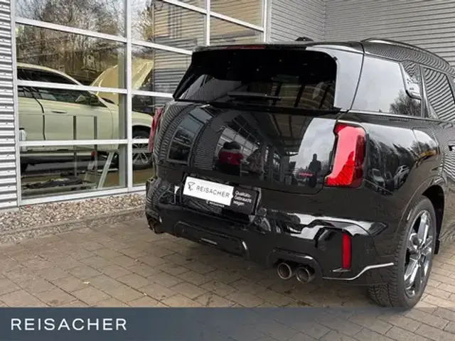 MINI John Cooper Works Countryman