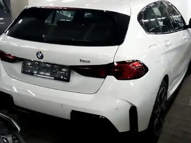 BMW 120