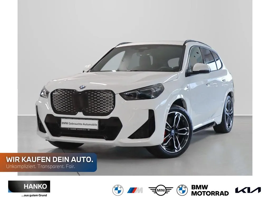 BMW iX1