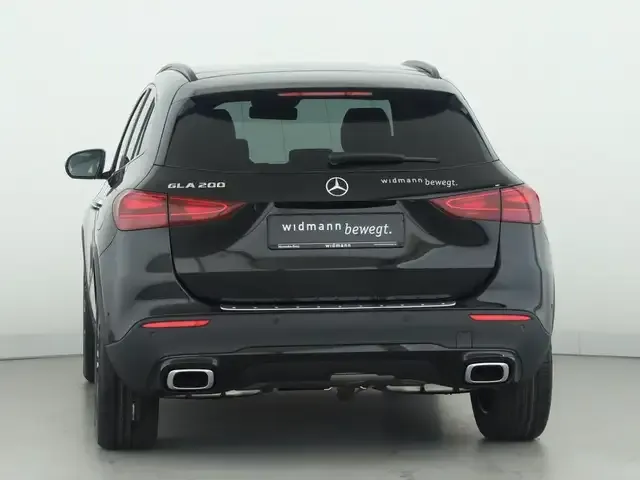 Mercedes-Benz GLA 200