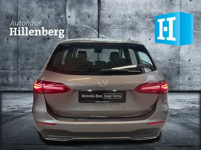 Mercedes-Benz B 200