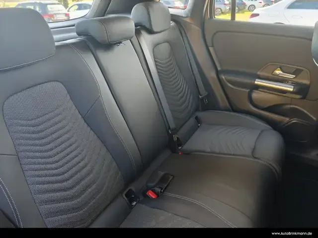 Mercedes-Benz GLA 180