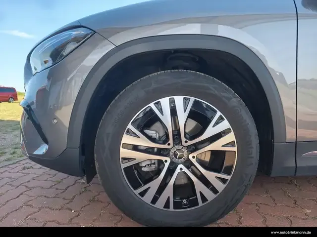 Mercedes-Benz GLA 180