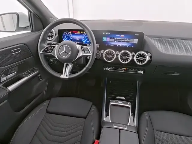 Mercedes-Benz EQA 300