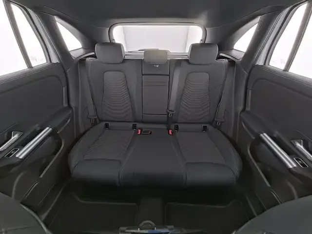 Mercedes-Benz EQA 300