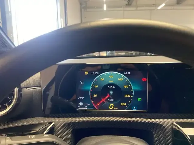 Mercedes-Benz CLA 180
