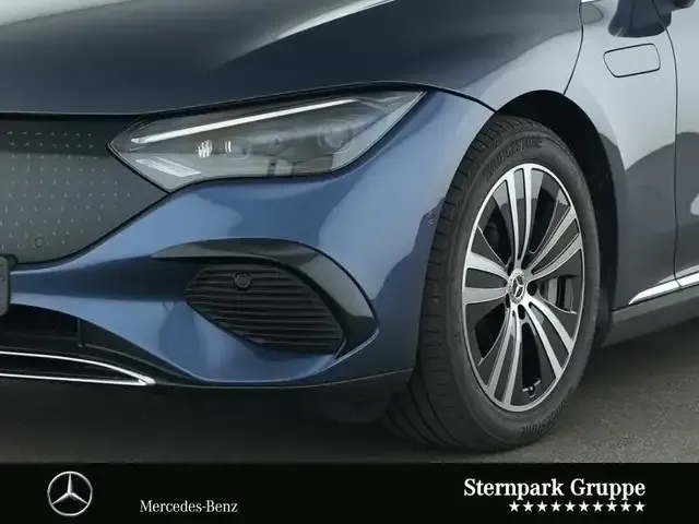 Mercedes-Benz EQE 300