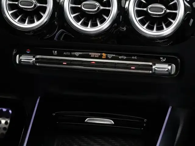 Mercedes-Benz GLA 180