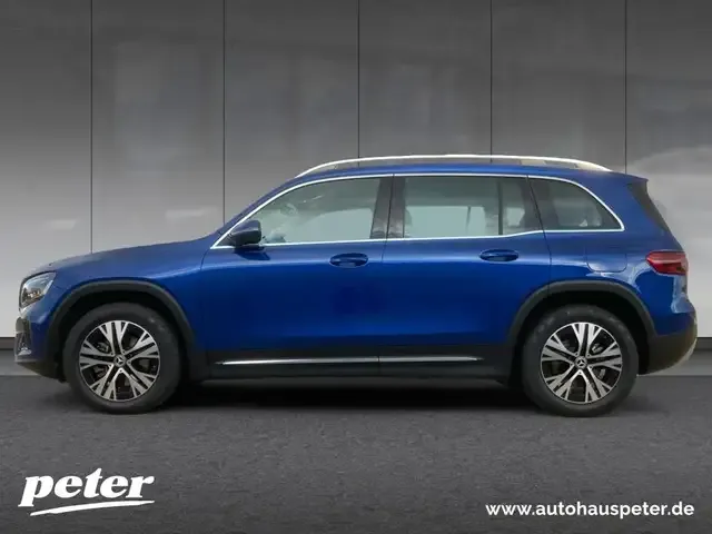 Mercedes-Benz GLB 220